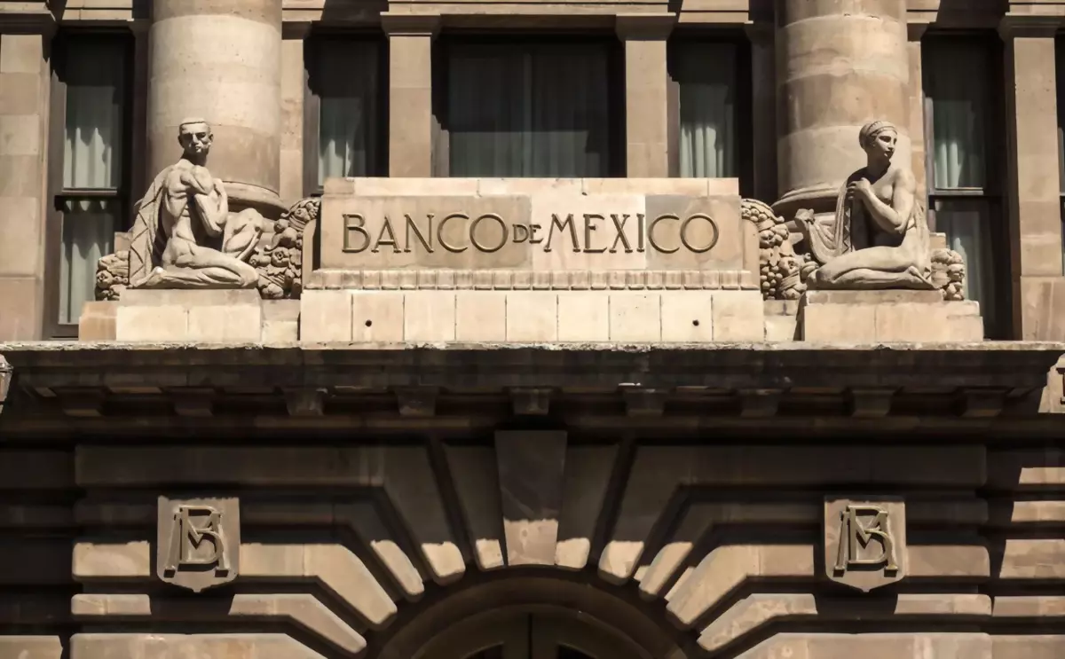 México Planea Emitir Bonos por 1,000 Millones de Dólares a 100 Años para Amortizar su Deuda Nacional